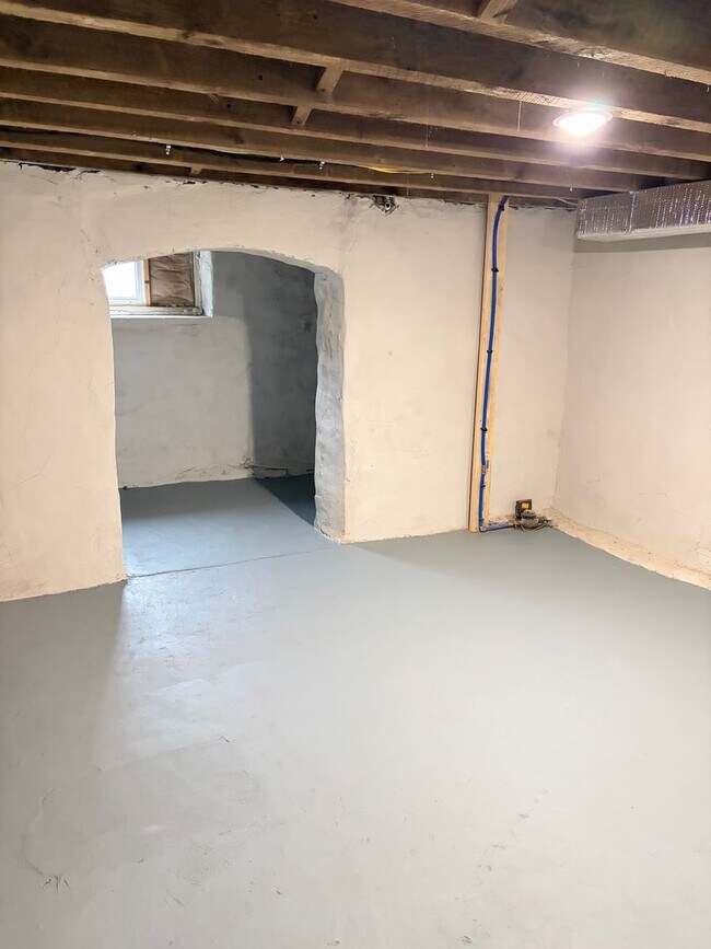 Building Photo - ??? NEWLY RENOVATED 3 BEDROOMS & 2.5 BATH HOUSE LOCATED IN HADDINGTON