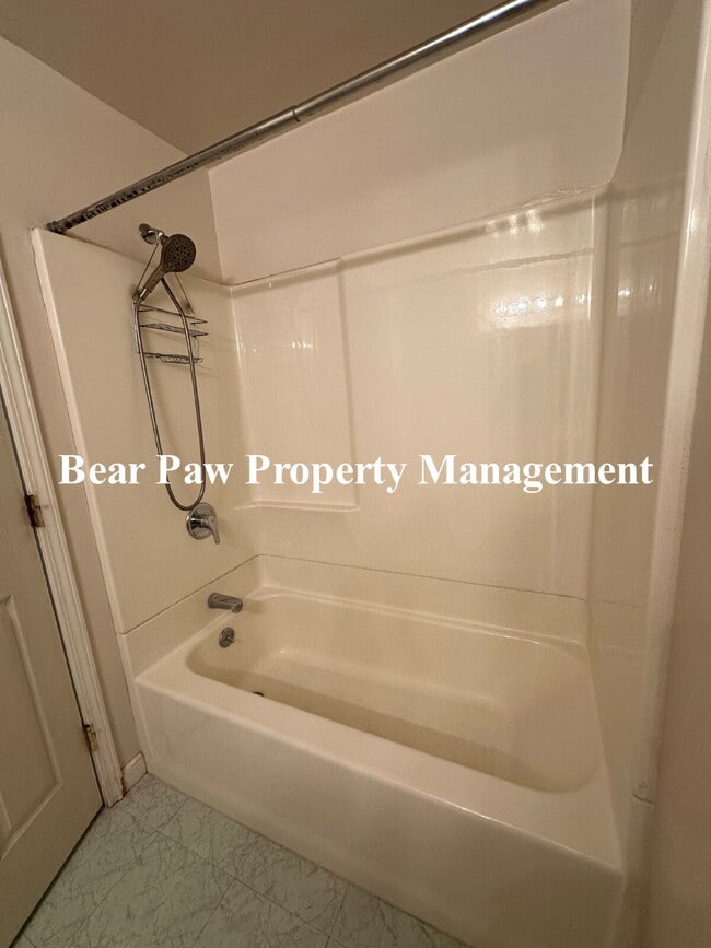 Building Photo - Spacious 3-Bed Townhouse in Golden!