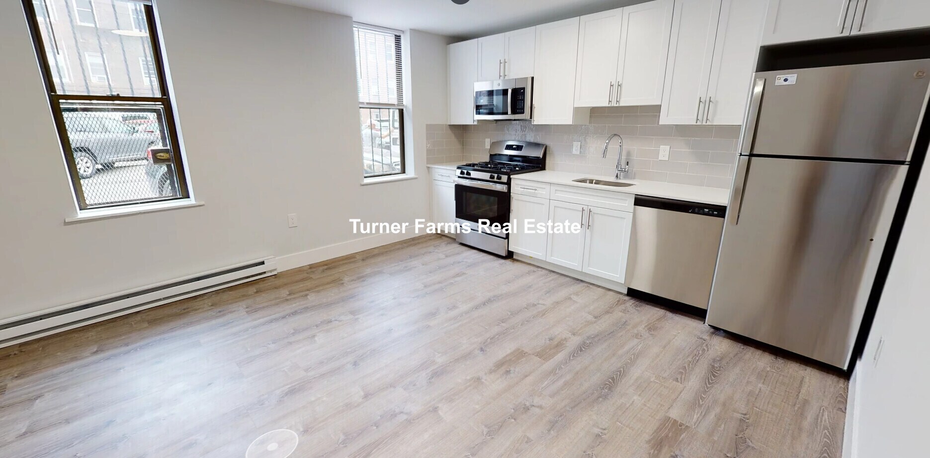 Building Photo - 211 Park Dr