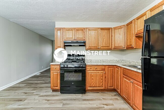 Building Photo - 3 Bedroom Pet-Friendly Home in Louisville, KY with Main Street Renewal