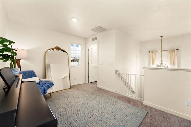 Building Photo - Updated 3-Bedroom Home With 3-Car Garage Close to Commuting, Coffee, and Gym