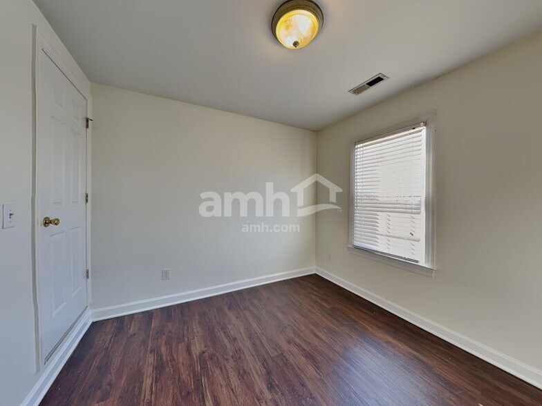 Building Photo - 141 Tortoise Ln