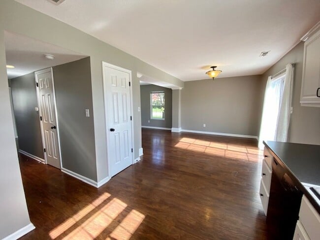 Building Photo - COMING SOON!! 3 Bedroom 2.5 Bathrooms in McCordsville!