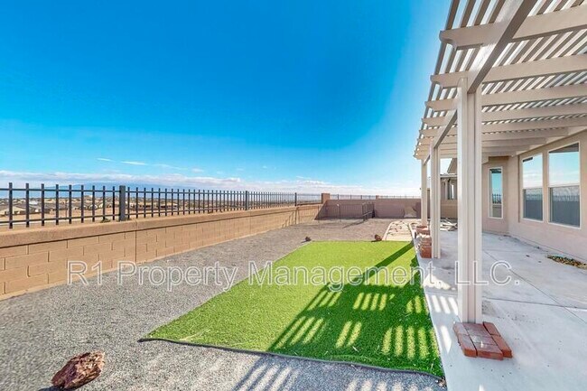 Building Photo - 6405 Kings Cyn Cv NE