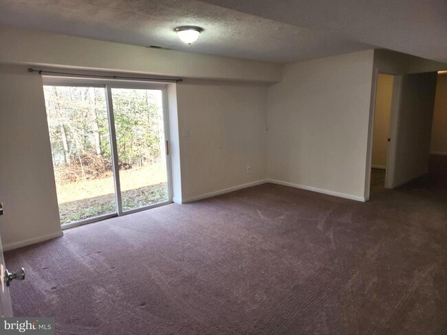 Building Photo - 37130 Mowry Ln