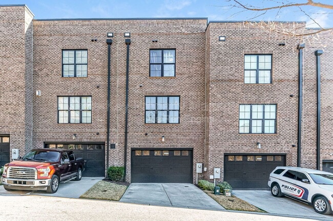 Building Photo - 290 Spring Ave