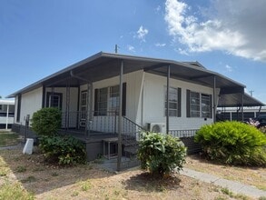 Building Photo - 1117 49th Ave Terrace W