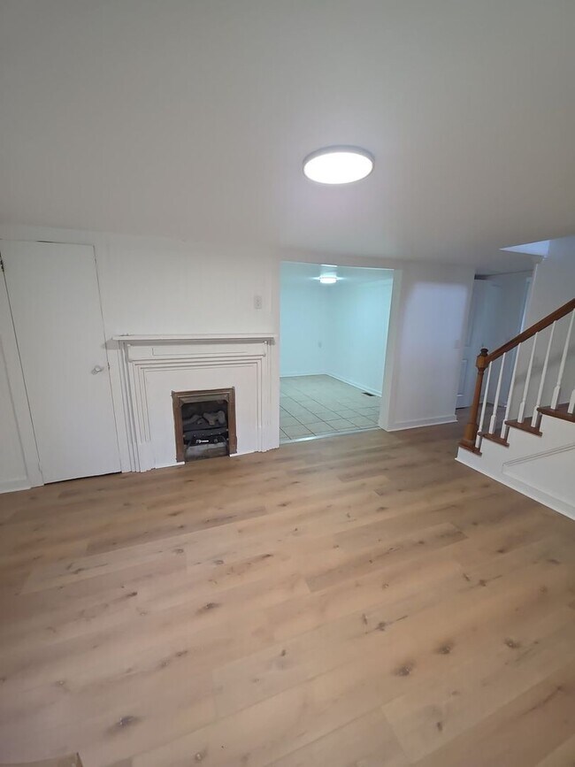 Building Photo - 2517 Cherry Creek Rd