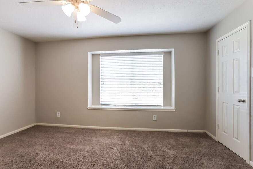 Building Photo - 5618 Imperial Grove Dr