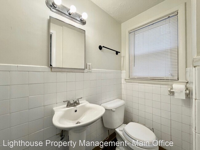 Building Photo - 4 br, 1.5 bath House - 1325 Dickinson St SE