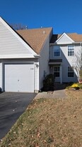 Building Photo - 228 Birch Hollow Dr