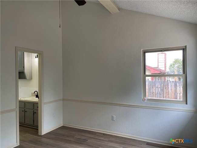 Building Photo - 3004 Panhandle Dr