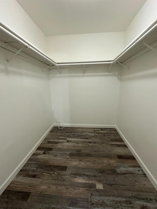 Building Photo - 440 N Homsy Ave