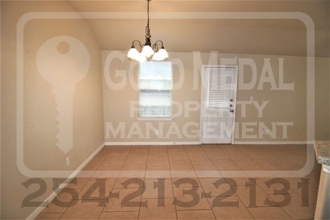 Building Photo - 4505 Cambridge Dr