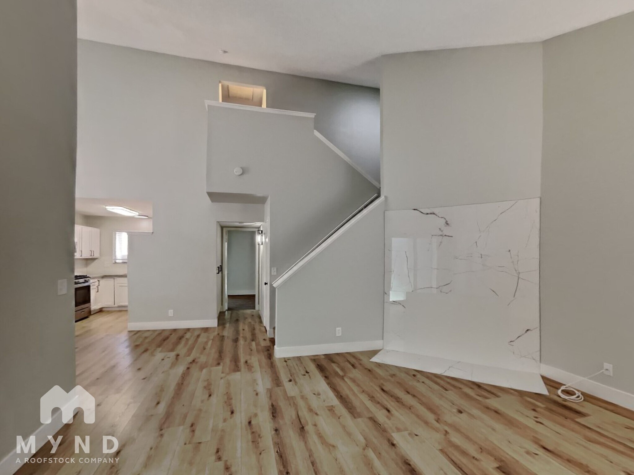 Building Photo - 4336 N Fox Point Dr