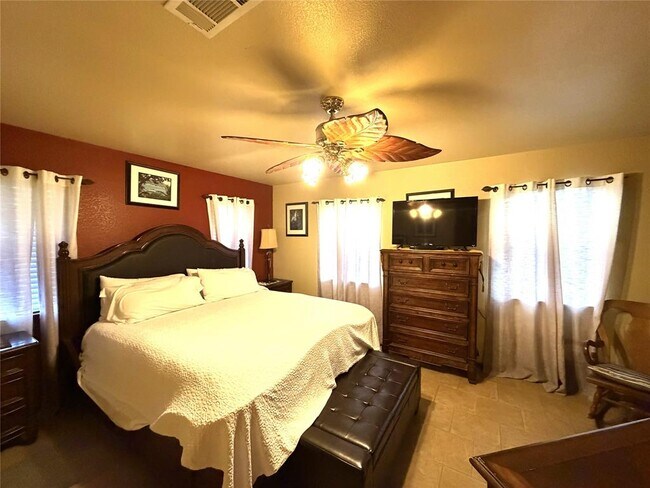 Building Photo - 2035 Borchert Loop