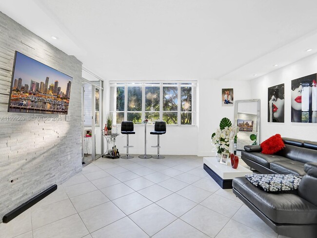 Building Photo - 6841 SW 147th Ave