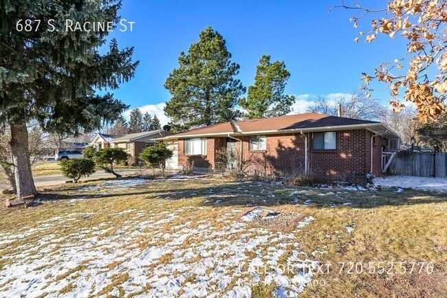 Building Photo - 687 S Racine St