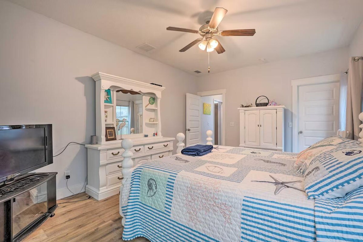 Building Photo - 3723 Tiki Dr