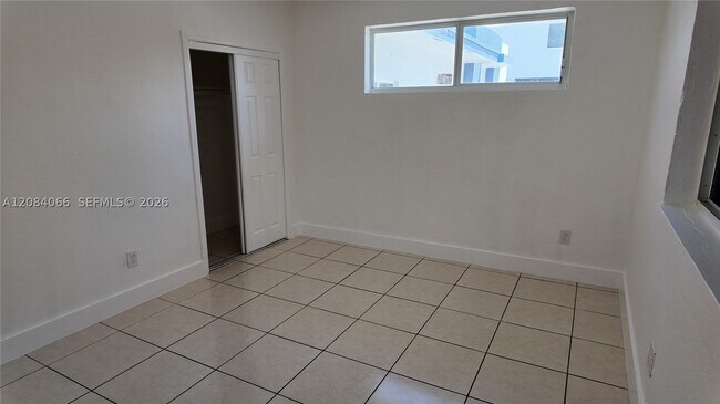 Building Photo - 3737 NW 20th Ct