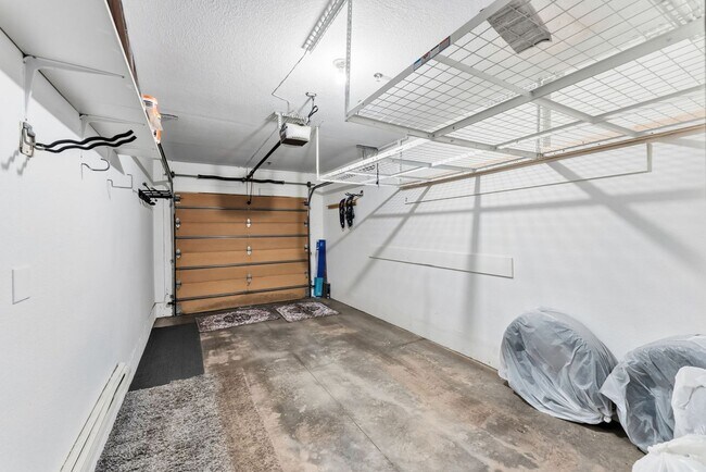 Building Photo - Furnished 2BR/2BA Breckenridge Condo | Garage, Fireplace & Hot Tubs | Available Oct. 1
