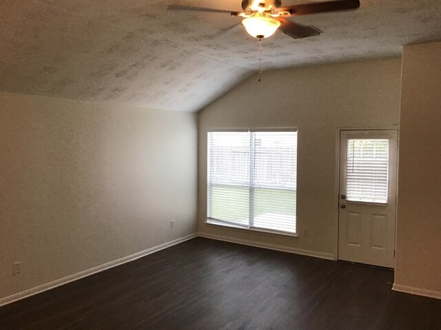 Building Photo - 2543 Fox River Ln