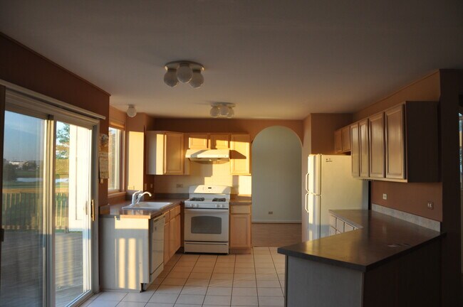 Building Photo - 2135 Feldott Ln