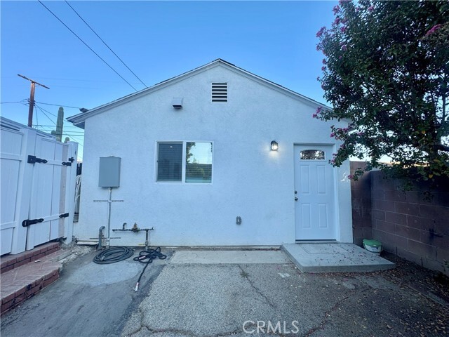 Primary Photo - 10410 Orion Ave
