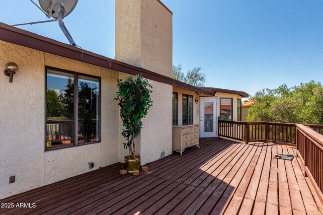 Building Photo - 15604 E Mustang Dr