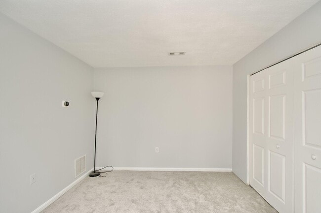 Building Photo - 7517 Belle Grae Dr