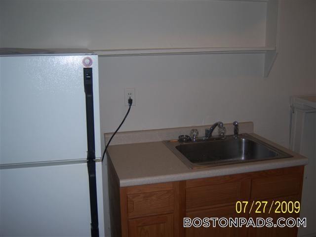 Primary Photo - 231-235 Park Dr