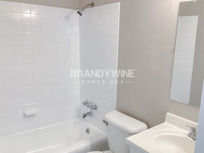 Building Photo - 1024 Hallwood Loop