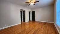 Building Photo - 1032 Sanford Ave