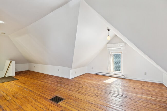 Building Photo - 2447 Colfax Ave S