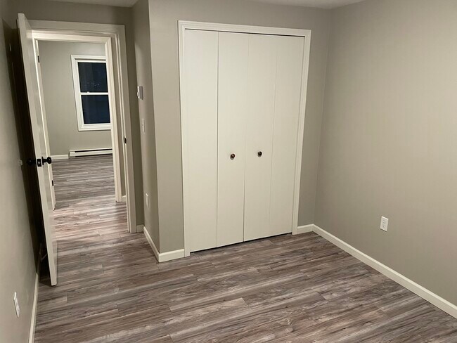 Bedroom 2 - 23 Brook St