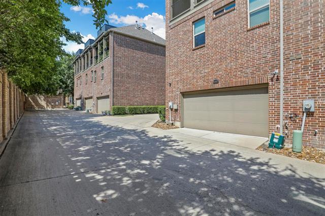 Building Photo - 4413 Riverview Dr