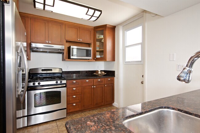 Building Photo - 2884 Bayside Walk