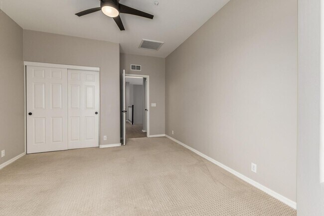 Building Photo - 7690 E San Fernando Dr