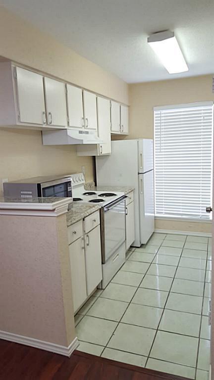 Building Photo - 6200 Ranchester Dr