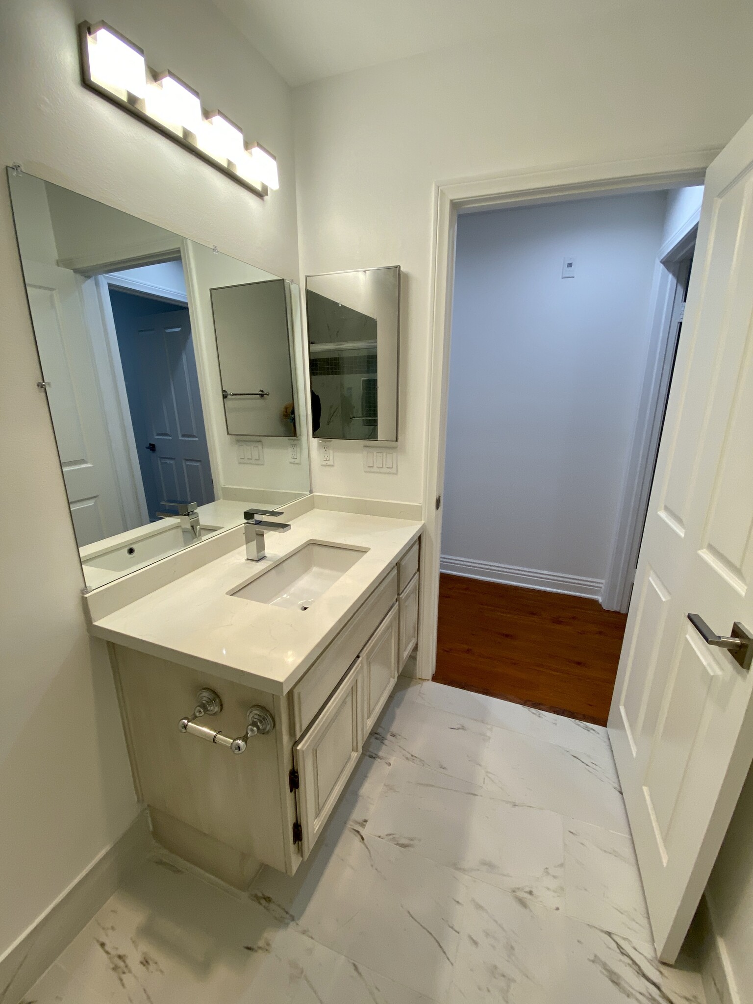 2nd bathroom - 910 S Bedford St