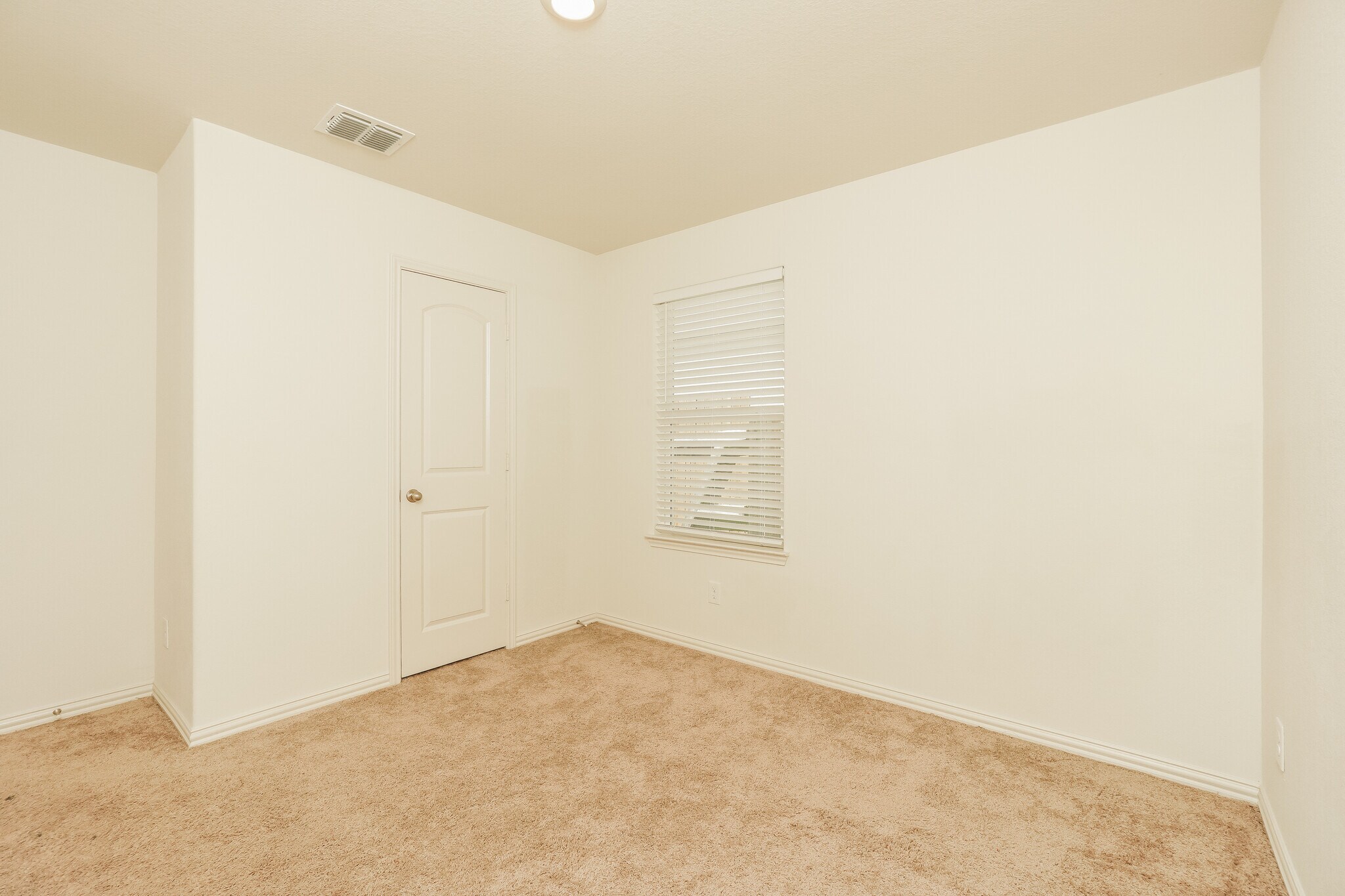 Building Photo - 11910 Nucio Ridge
