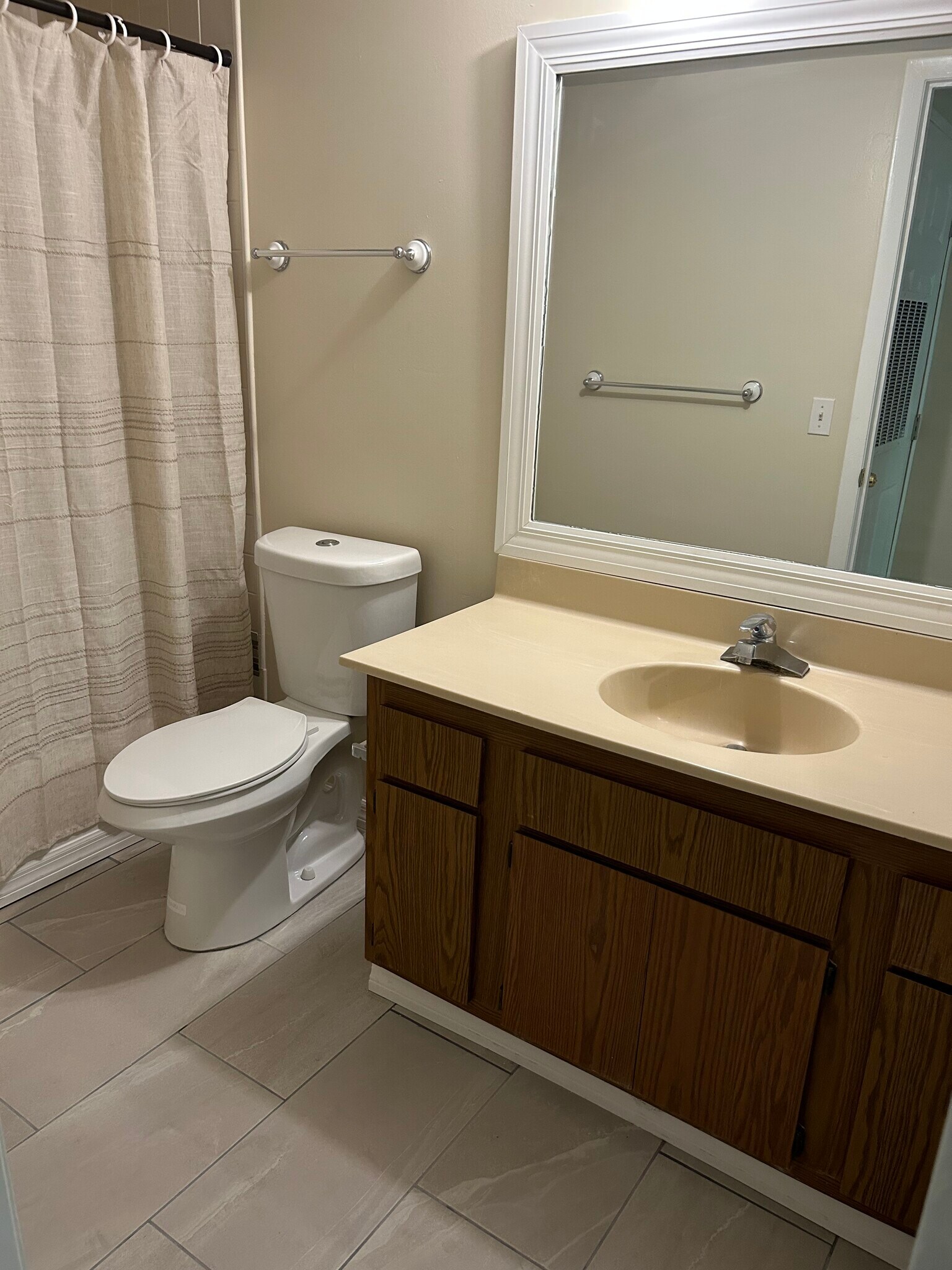 Building Photo - 2517 S 17th St