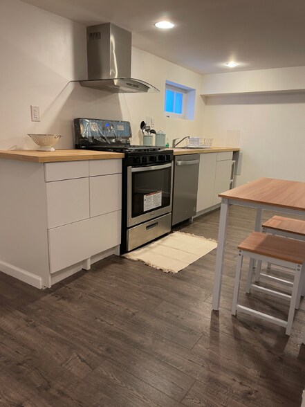 Building Photo - 2551 57th Ave SW