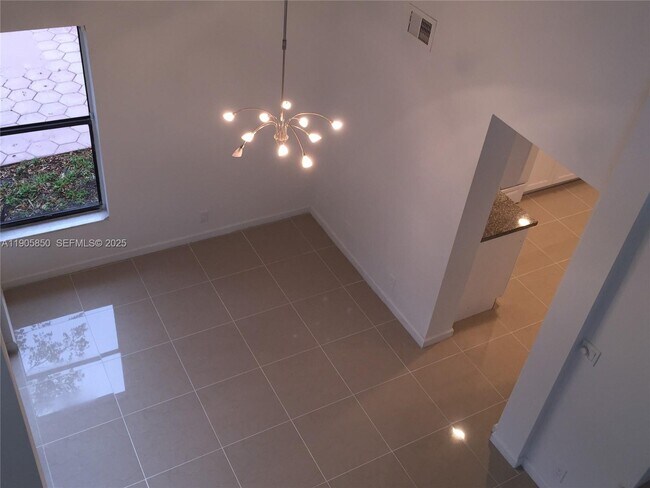 Building Photo - 9912 SW 147th Pl