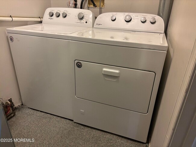 Building Photo - 481 Hawthorne Pl