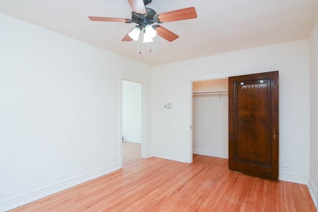 Building Photo - 4325 N Francisco Ave