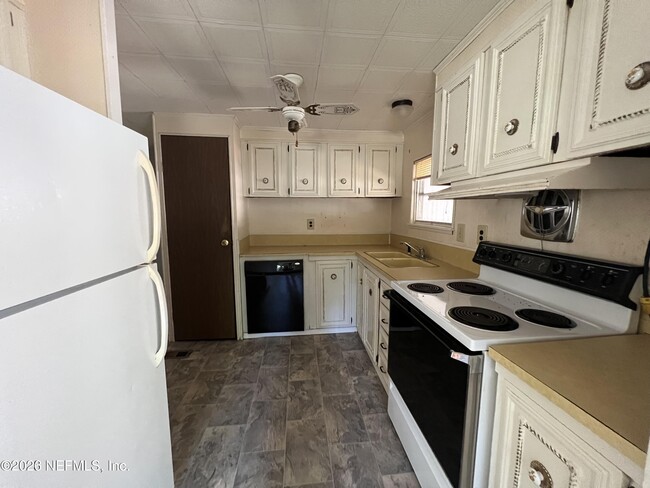 Building Photo - 112 Tempest St