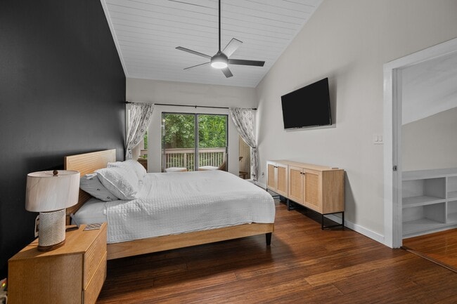 Building Photo - 222 Riverview Terrace