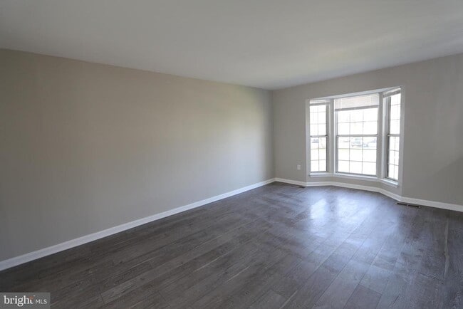 Building Photo - 11206 Barnswallow Pl