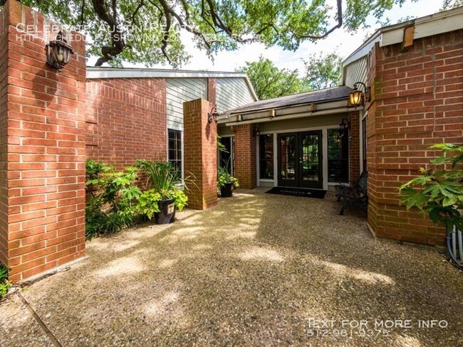 Building Photo - Arboretum Oaks